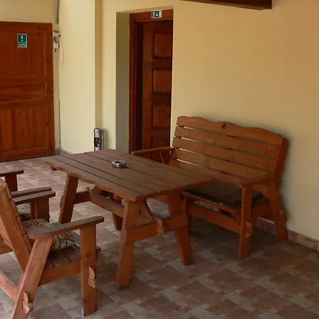 Guest house Salas-partizanske 2*