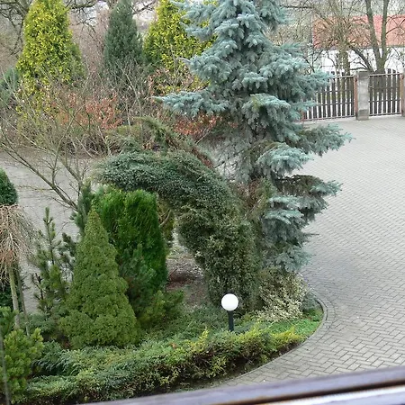 Guest house Salas-partizanske 2*