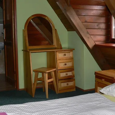 Guest house Salas-partizanske 2*