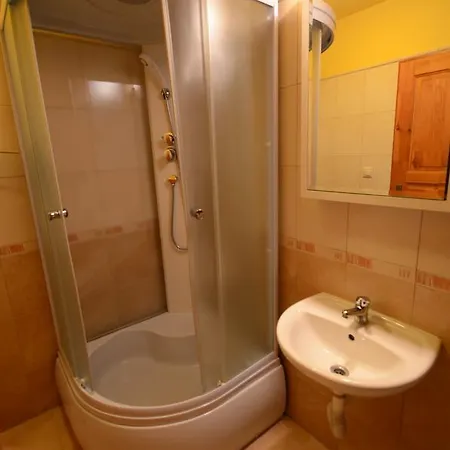 Salas-partizanske Guest house