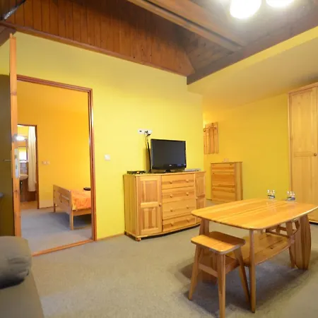 Guest house Salas-partizanske 2*